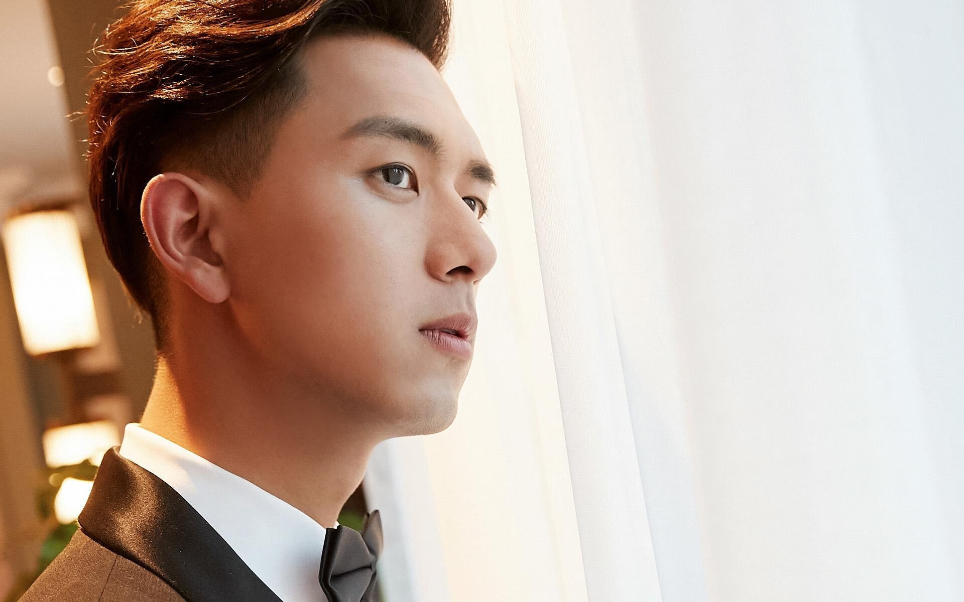 存在感叙事,凯恩的引力,西班牙的洪流,与伊朗的在场之谜