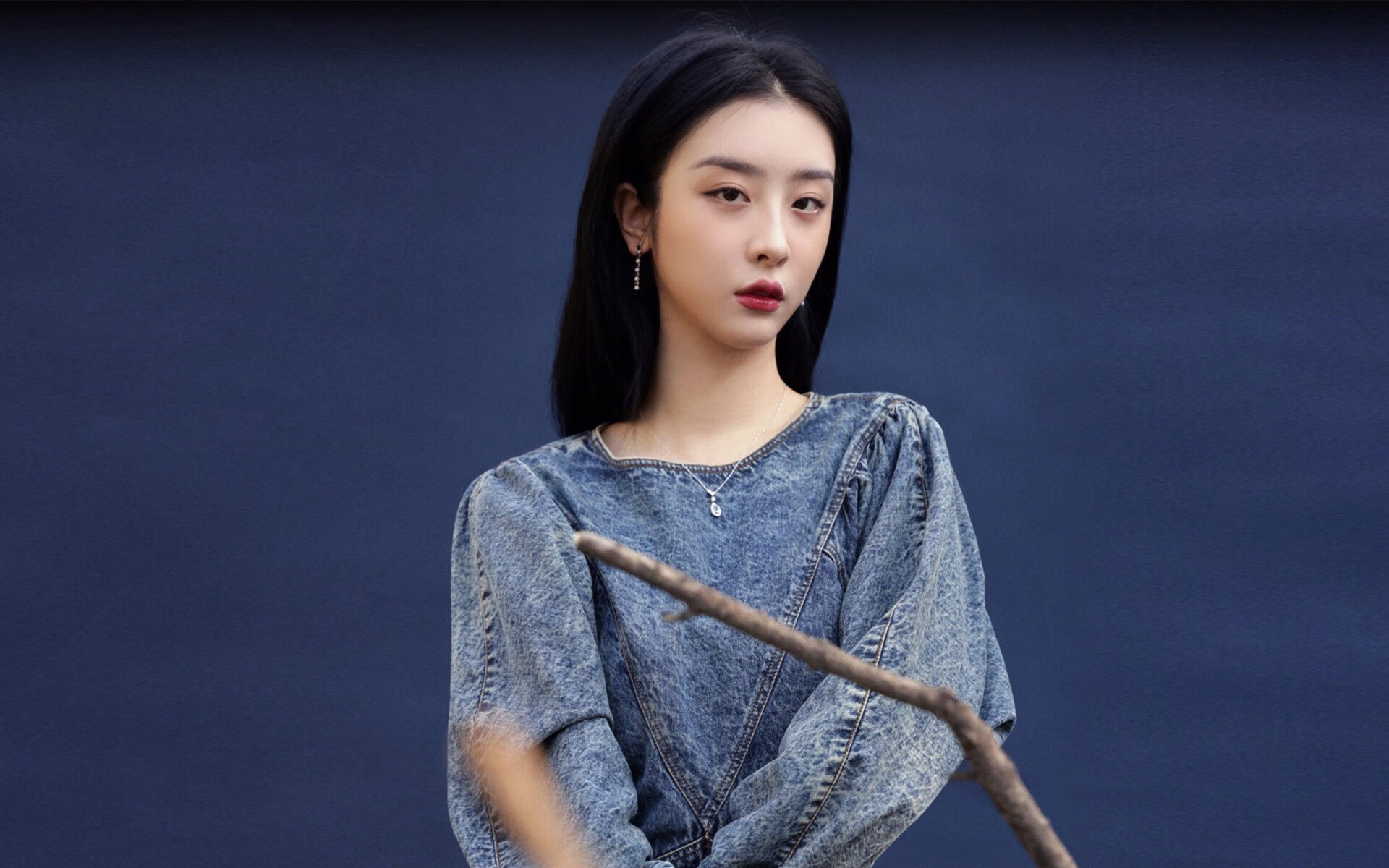 绿茵烽火,从C罗点燃的赛场到乌克兰生死战的精神火炬