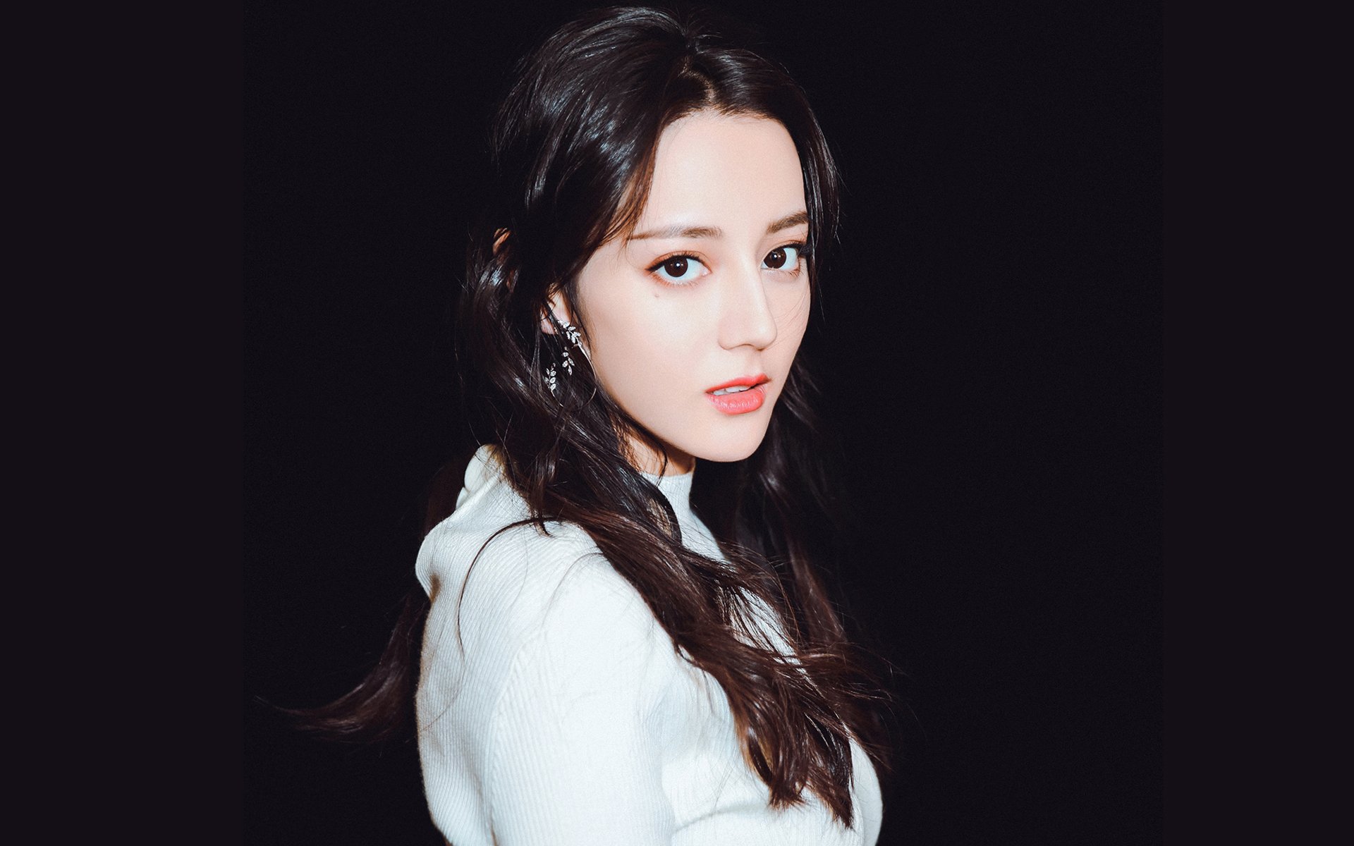 冷门之夜，当本泽马成为球场幽灵前锋