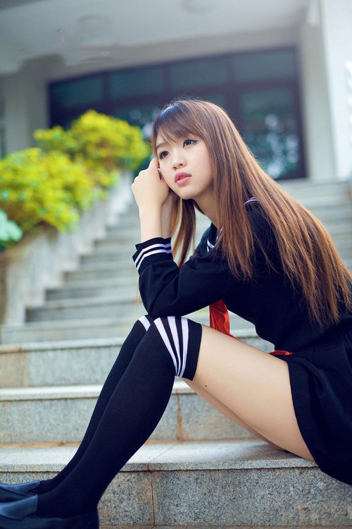 蓝衣悲歌与红魔狂舞，当梅西的月光照亮H组那场唯一的完美风暴